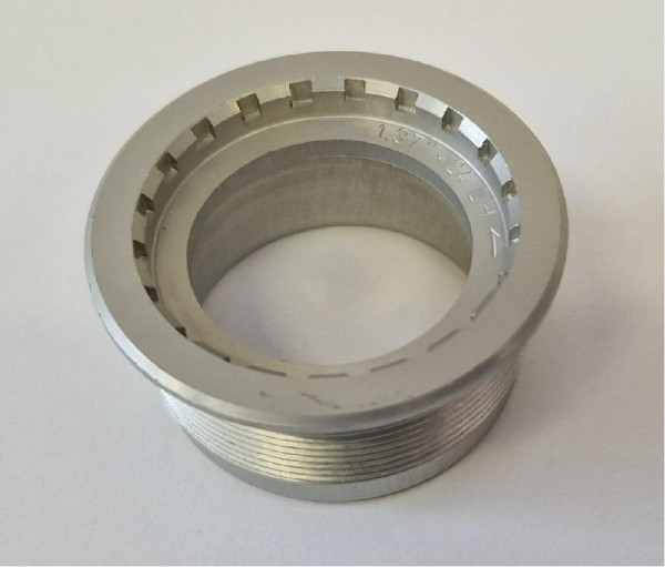 Miska středové osy KINEX AL 1,37x24 pravá (1)